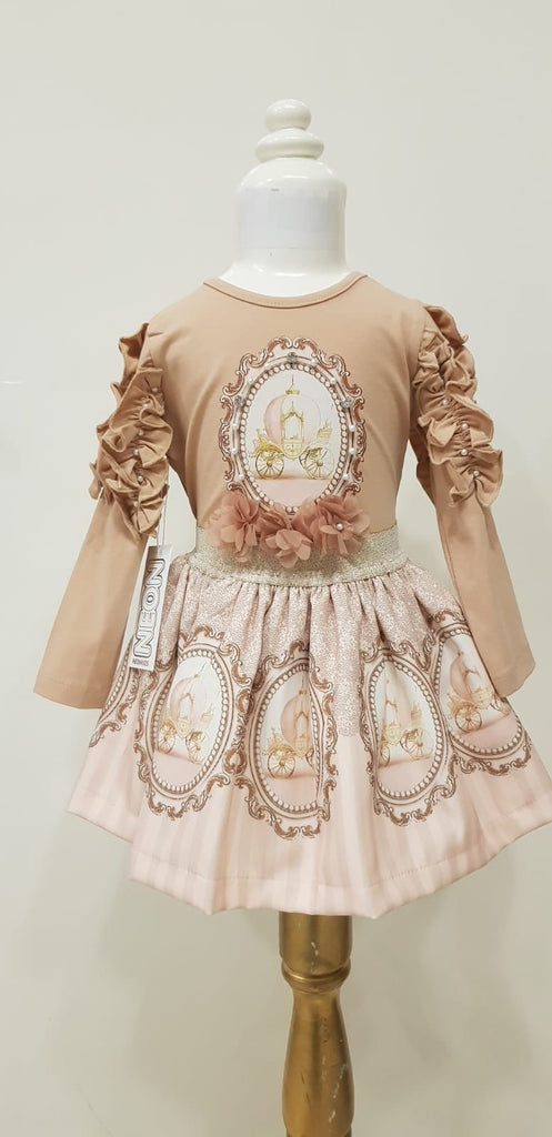 Camel carriage skirt sets