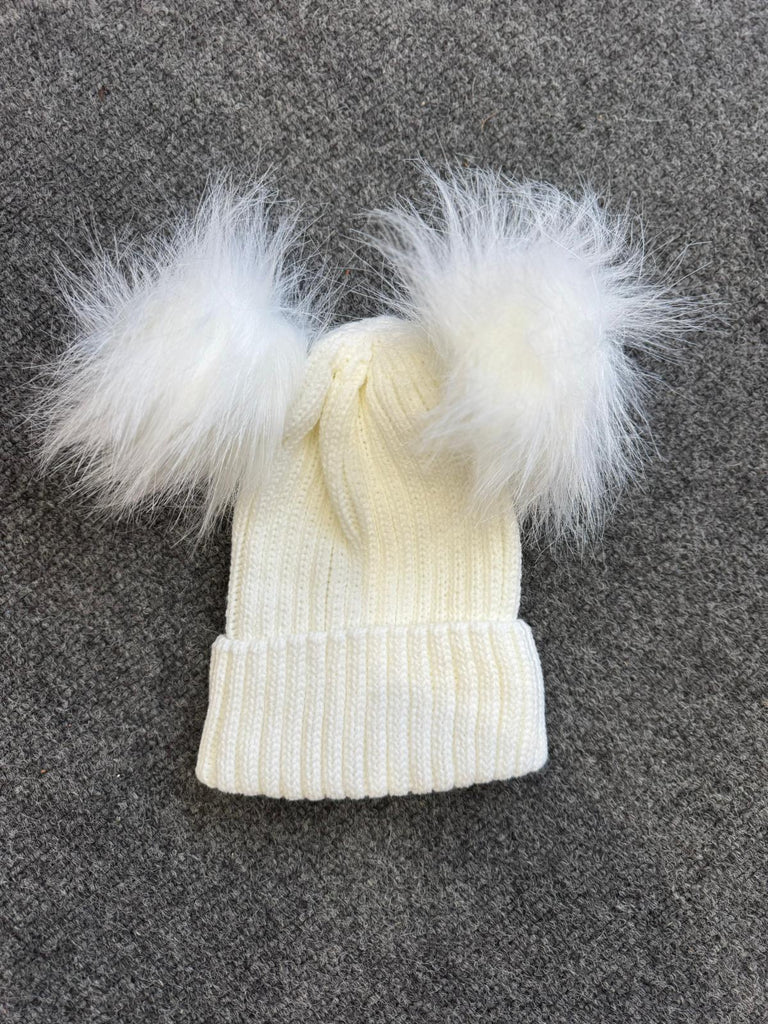 Snow white double pom pom hat