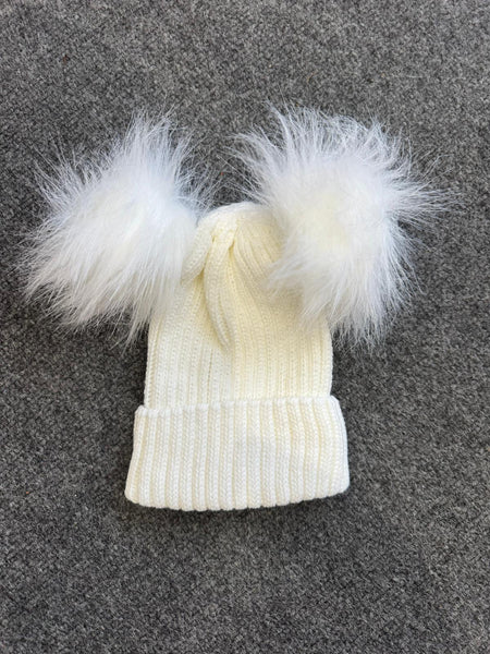 Snow white double pom pom hat