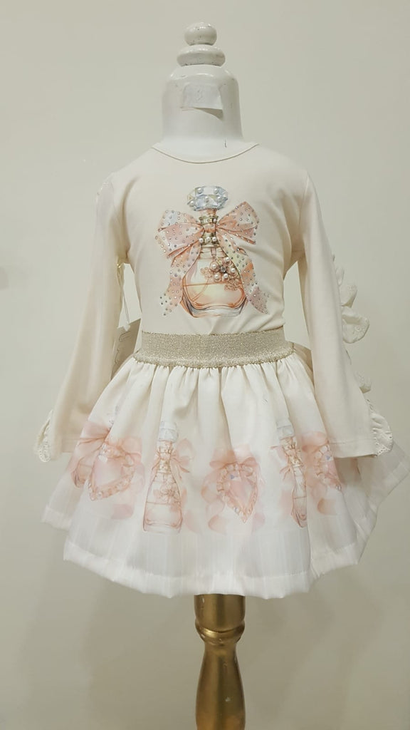 Love perfume beige